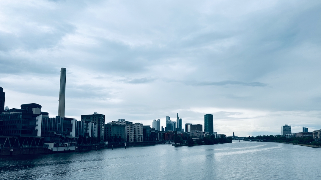 Frankreich auf Rekord, Großbritannien vor Zinssenkung – Europa erwacht Frankreich auf Rekord, Großbritannien vor Zinssenkung – Europa erwacht