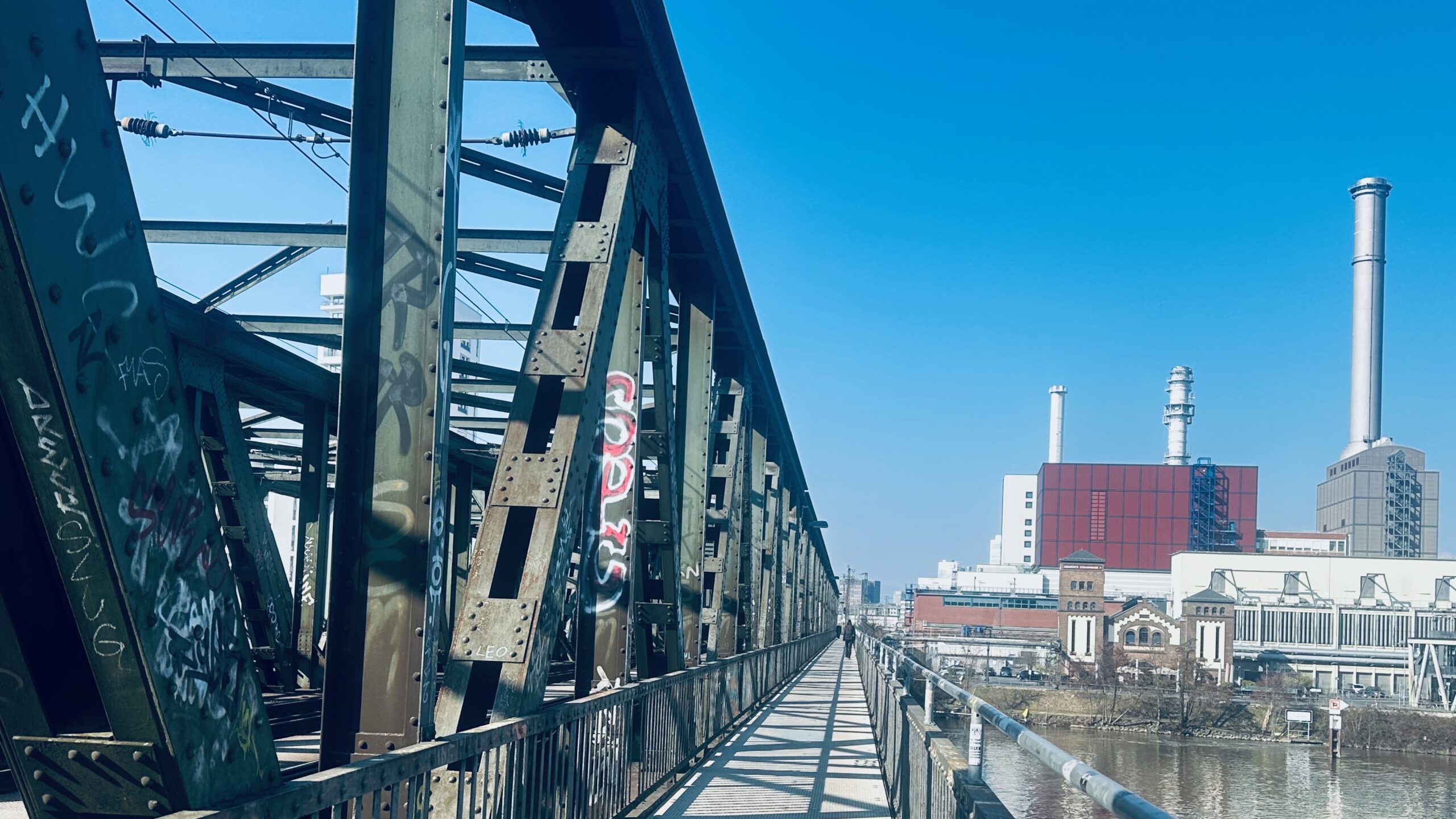 Iran-Konflikt treibt Ölpreis und Volatilität – warum die Zinsrisiken steigen