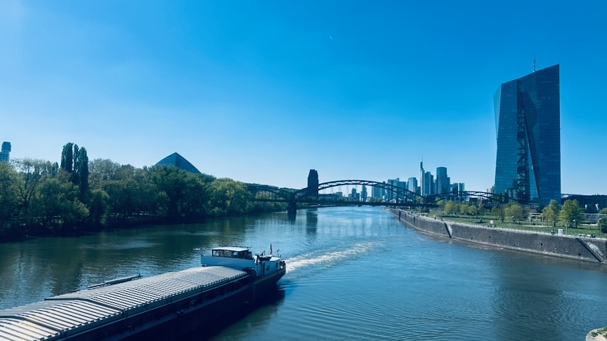 Märkte stabil – Konjunktur wackelt – und Tech trägt alles